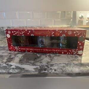 Yankee Candle Christmas Set w/ Bonus!